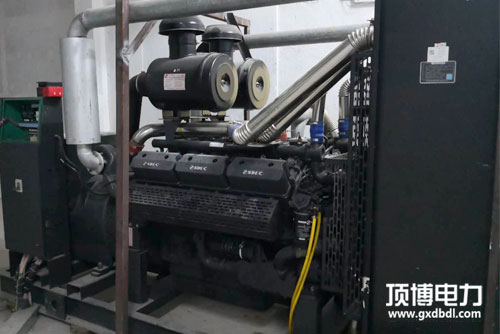 诸多发电机组故障实例告诉我们，机油滤清器影响机油压力