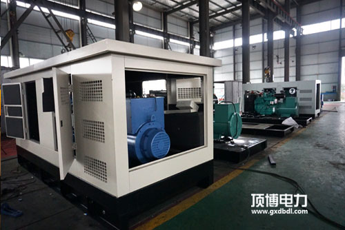 柴油50kw发电机组意想不到并机4大好处，除了省油，更能集中调度！