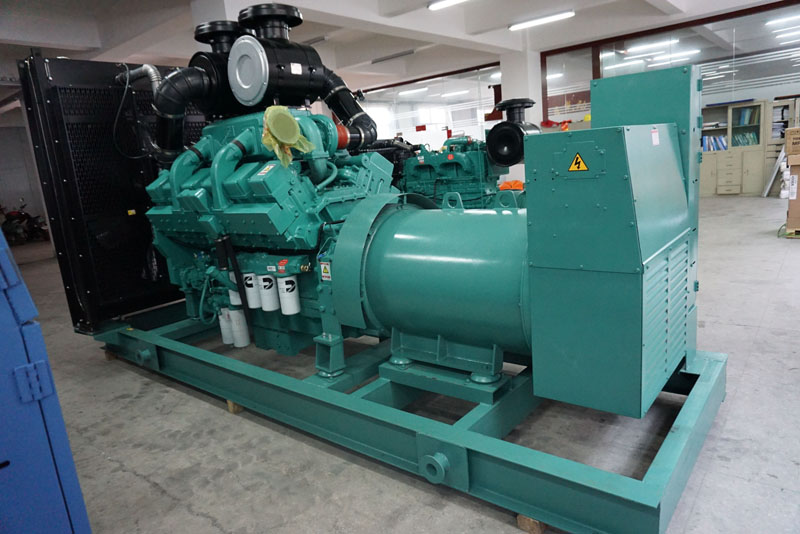 200KW康明斯 上?？破值缁?众智控制器